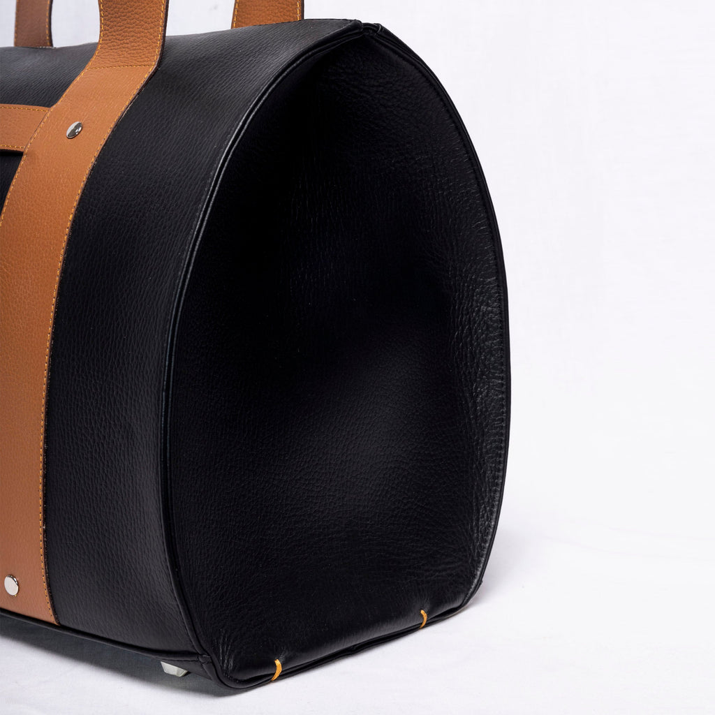 ESSENCE DUFFLE BAG