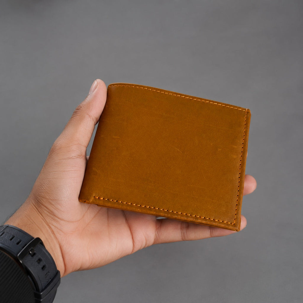 Vintage Leather Bifold Wallet for Men – Slim Card Holder with ID Window & Cash Pocket